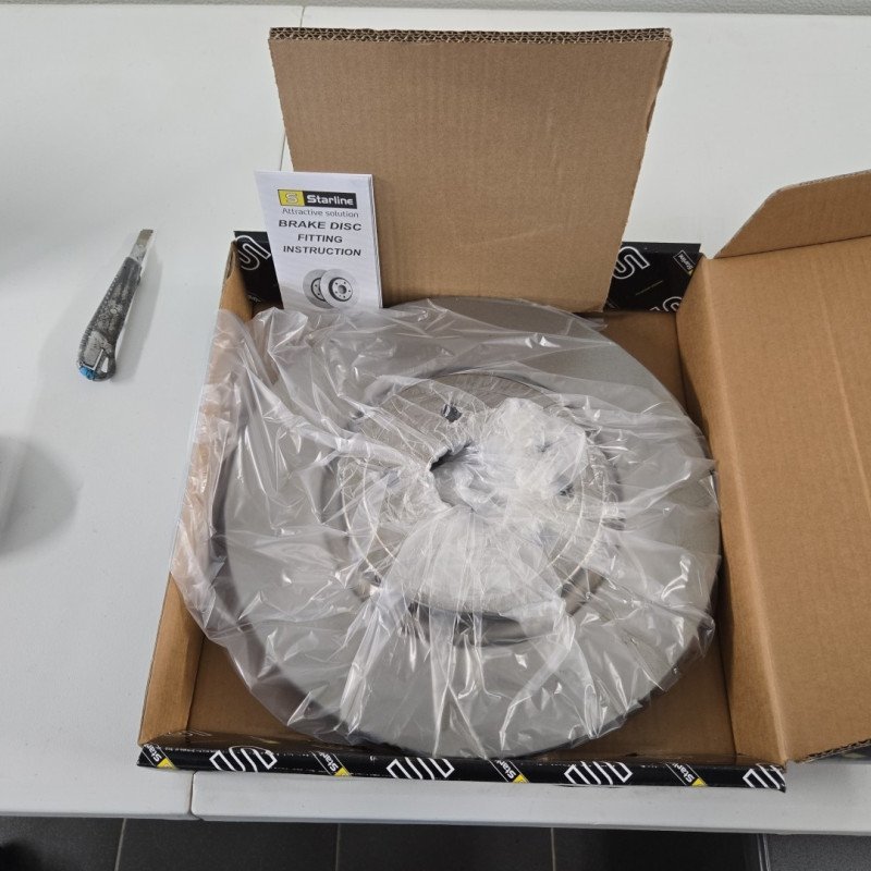 Brake disc STARLINE for JAGUAR XE 03/15 - ...