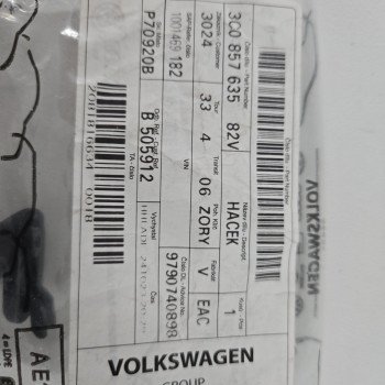 Coat Hook Part Number: 3C085763582V Fits Touareg, Black