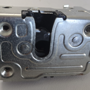 P rear door lock [05-14] for DACIA LOGAN 8200928505